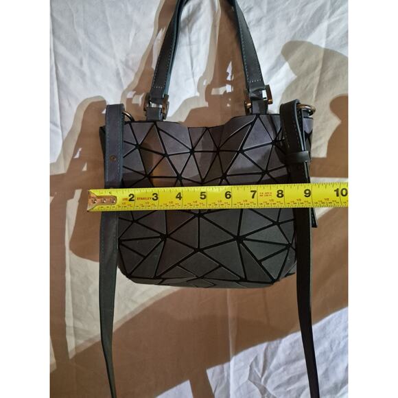 Lovevook Gray Iridescent Geometric Luminous Handbag Purse Holographic Look - Picture 9 of 10